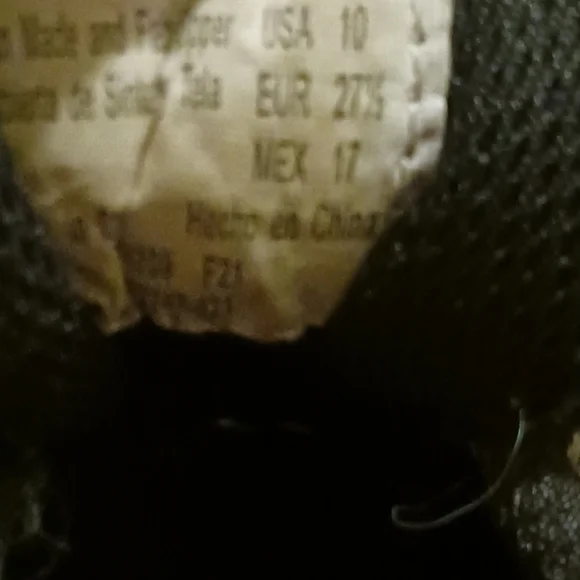 Boy's Toddler Sneakers Size 10 - Picture 3 of 3